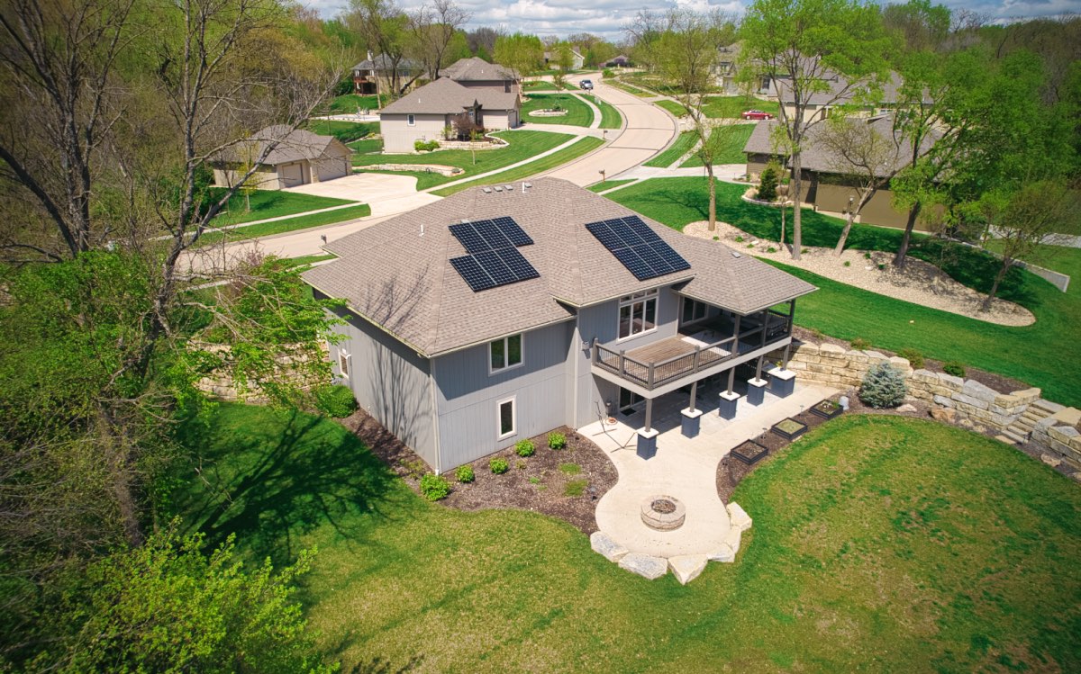 DJI_0901-web Topeka solar